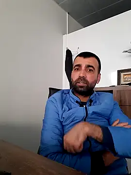 Snapshot of bugattiveyron chatting on January 29, 2025, 1:28 pm bugattiveyron online show from January 29, 2025, 1:28 pm