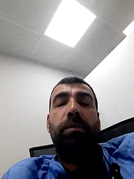 Snapshot of bugattiveyron chatting on January 31, 2025, 4:59 pm bugattiveyron online show from January 31, 2025, 4:59 pm
