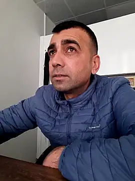 Snapshot of bugattiveyron chatting on February 3, 2025, 11:31 am bugattiveyron online show from February 3, 2025, 11:31 am