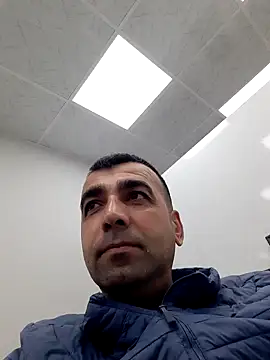 Snapshot of bugattiveyron chatting on February 3, 2025, 6:28 pm bugattiveyron online show from February 3, 2025, 6:28 pm