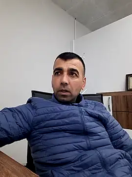 Snapshot of bugattiveyron chatting on February 4, 2025, 5:34 pm bugattiveyron online show from February 4, 2025, 5:34 pm