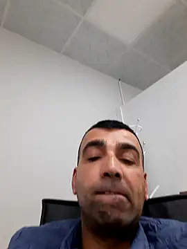 Snapshot of bugattiveyron chatting on February 4, 2025, 8:38 pm bugattiveyron online show from February 4, 2025, 8:38 pm