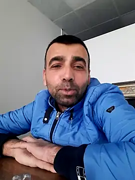 Snapshot of bugattiveyron chatting on February 10, 2025, 11:46 am bugattiveyron online show from February 10, 2025, 11:46 am