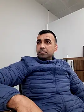 Snapshot of bugattiveyron chatting on February 17, 2025, 6:59 pm bugattiveyron online show from February 17, 2025, 6:59 pm