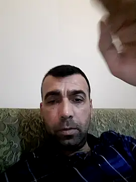 Snapshot of bugattiveyron chatting on February 21, 2025, 7:43 pm bugattiveyron online show from February 21, 2025, 7:43 pm