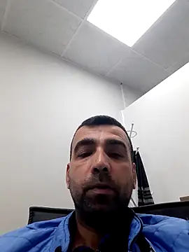 Snapshot of bugattiveyron chatting on February 23, 2025, 2:25 pm bugattiveyron online show from February 23, 2025, 2:25 pm