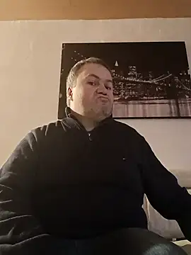 Pourleplasirs online show from February 5, 2025, 10:44 pm