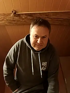 Pourleplasirs online show from March 7, 2025, 9:06 pm