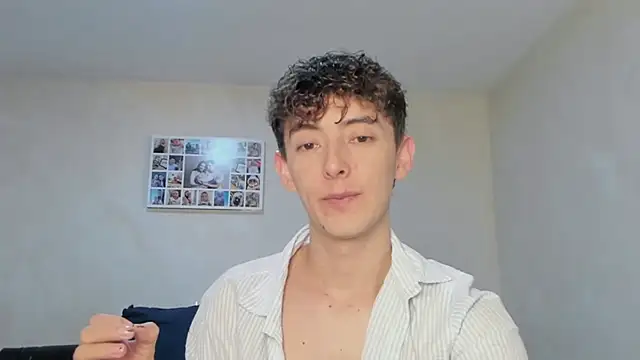 Snapshot of miketwink chatting on November 19, 2025, 11:05 pm miketwink online show from November 19, 2025, 11:05 pm