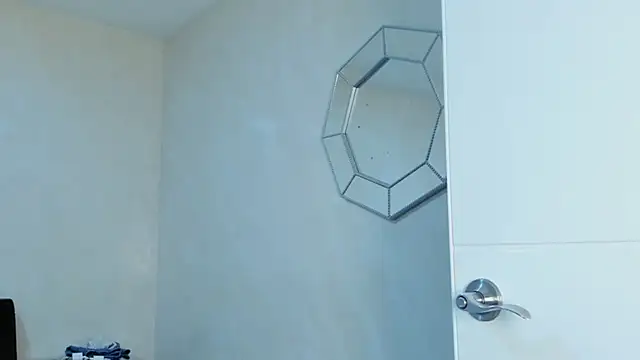 Snapshot of miketwink chatting on December 2, 2025, 11:00 pm miketwink online show from December 2, 2025, 11:00 pm