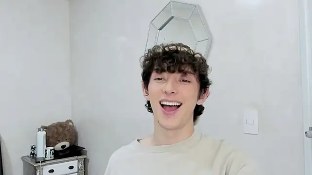 Snapshot of miketwink chatting on February 27, 2026, 2:00 am miketwink online show from February 27, 2026, 2:00 am