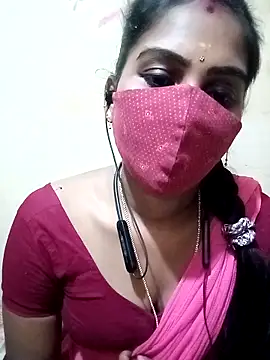 Snapshot of Tamil_roja17 chatting on October 18, 2025, 6:52 pm Tamil roja17 online show from October 18, 2025, 6:52 pm