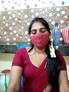 Snapshot of Tamil_roja17 chatting on November 8, 2025, 6:29 pm Tamil roja17 online show from November 8, 2025, 6:29 pm