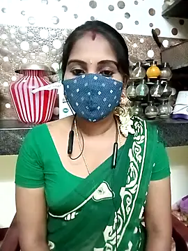 Snapshot of Tamil_roja17 chatting on November 12, 2025, 5:35 pm Tamil roja17 online show from November 12, 2025, 5:35 pm