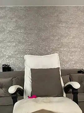 LillySquirtShot online show from April 1, 2026, 11:13 pm