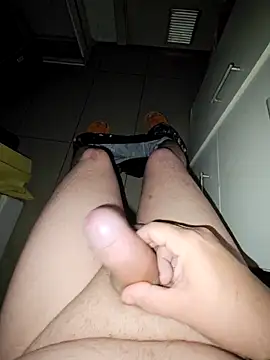 Snapshot of Usame_como_quieras chatting on October 22, 2025, 2:12 am Usame como quieras online show from October 22, 2025, 2:12 am