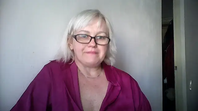 Mayya4321 online show from September 22, 2025, 10:39 am