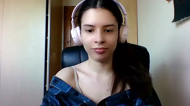LariceSexy online show from March 17, 2025, 1:18 pm
