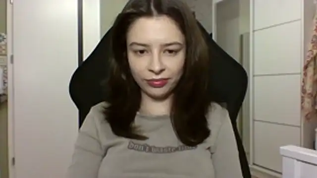 LariceSexy online show from December 17, 2025, 7:09 pm