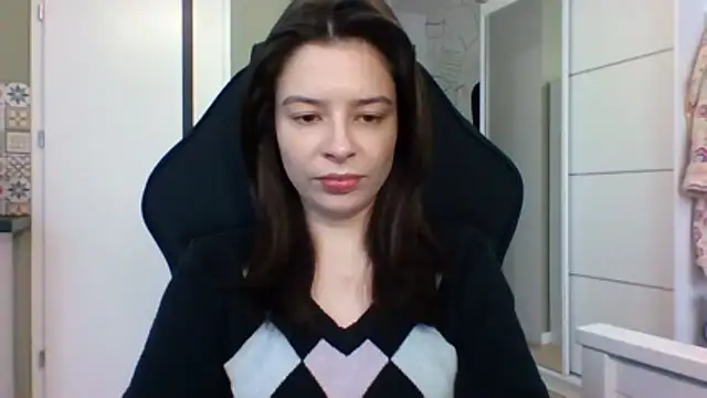 LariceSexy online show from January 14, 2026, 1:06 pm