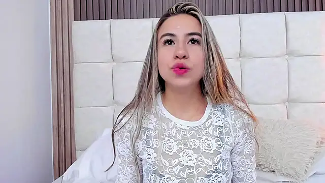 Ariana greenblat online show from April 17, 2026, 5:16 pm