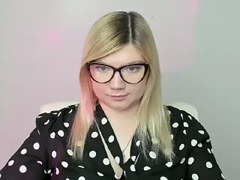 Lola moree online show from October 27, 2025, 12:42 pm