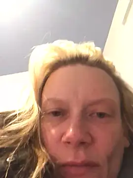 blondey206 online show from February 8, 2025, 2:26 am