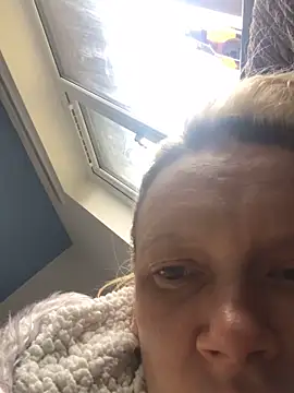 blondey206 online show from February 11, 2025, 11:32 am