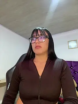 Melody rousse  online show from February 22, 2025, 7:58 pm