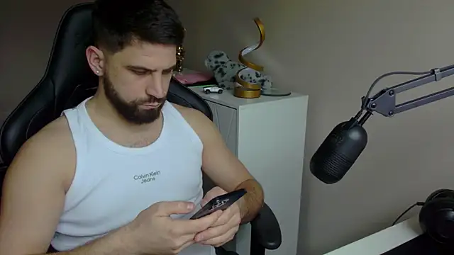 lucas kazimm online show from February 10, 2025, 2:05 pm