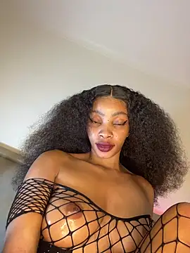 Snapshot of ZinaFreak chatting on November 10, 2025, 2:21 am ZinaFreak online show from November 10, 2025, 2:21 am