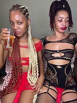 Snapshot of ZinaFreak chatting on December 1, 2025, 11:21 pm ZinaFreak online show from December 1, 2025, 11:21 pm