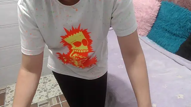 Ariasmithog online show from September 30, 2025, 3:06 pm