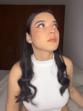 eileensophi online show from April 11, 2026, 1:43 am