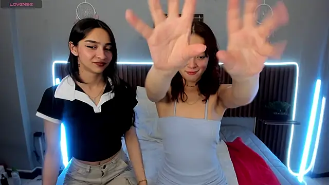 Snapshot of violet_thomson chatting on March 3, 2025, 5:09 am violet thomson online show from March 3, 2025, 5:09 am
