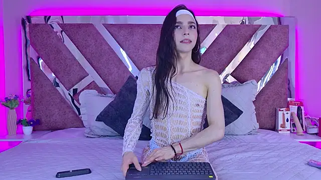Snapshot of CandyLuxury__ chatting on June 29, 2026, 12:38 pm CandyLuxury online show from June 29, 2026, 12:38 pm