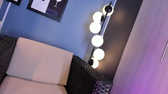 AliDiaz  online show from February 17, 2025, 7:53 pm