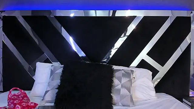 AliDiaz  online show from September 9, 2025, 11:32 am