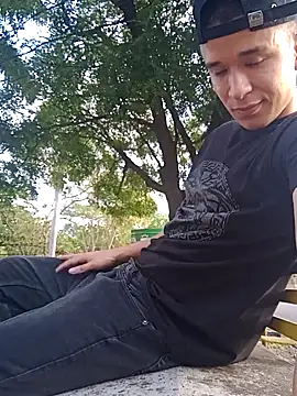 arevalo1124 online show from September 30, 2025, 9:53 pm