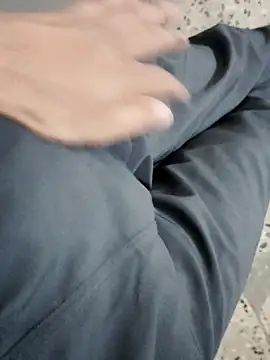 suggest121 online show from March 22, 2025, 5:31 pm