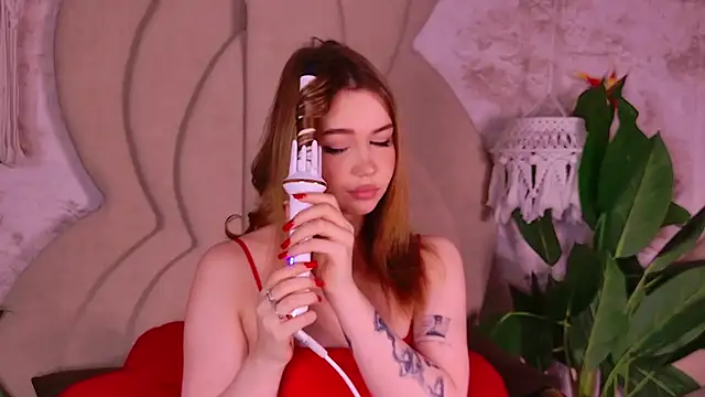 EvansLover online show from September 17, 2025, 8:43 pm