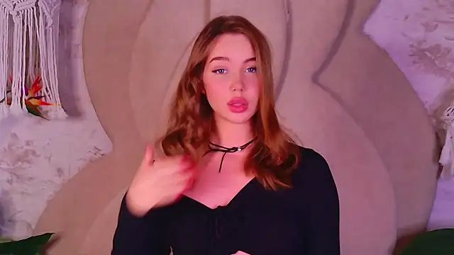 EvansLover online show from September 20, 2025, 8:54 pm