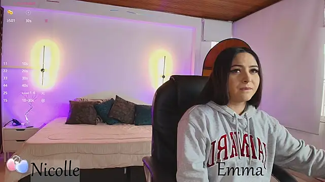 Emma11 online show from February 17, 2025, 7:21 pm