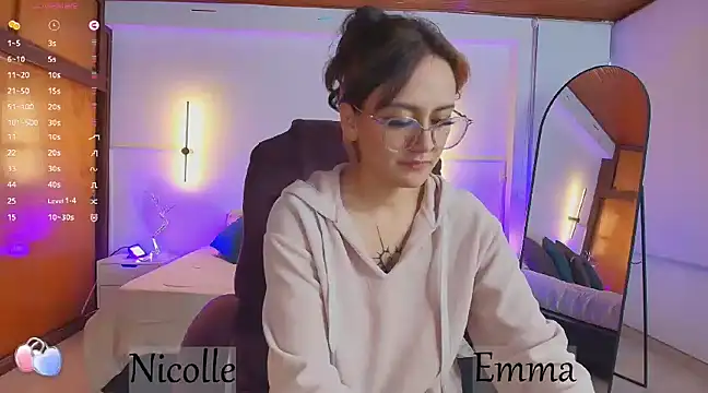  Emma11 online show from March 11, 2025, 10:31 pm