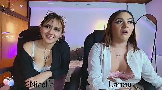  Emma11 online show from March 13, 2025, 10:32 pm