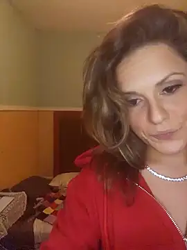 Snapshot of RhyleeRaine chatting on February 4, 2025, 12:29 am RhyleeRaine online show from February 4, 2025, 12:29 am
