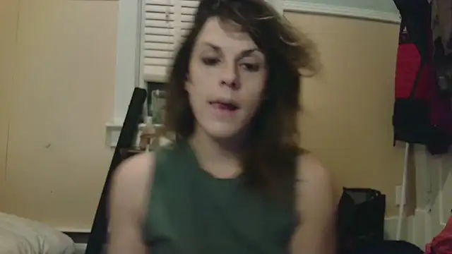 Snapshot of RhyleeRaine chatting on February 24, 2025, 5:22 am RhyleeRaine online show from February 24, 2025, 5:22 am