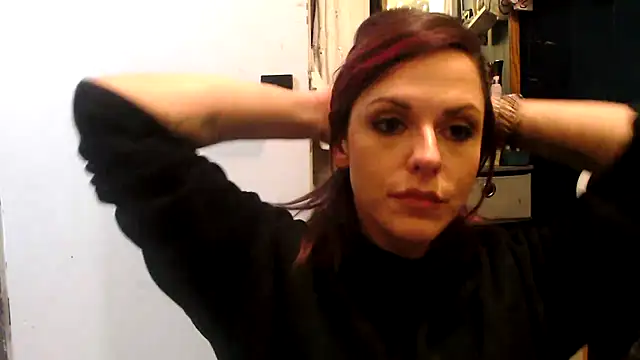 Snapshot of RhyleeRaine chatting on March 16, 2025, 8:32 am RhyleeRaine online show from March 16, 2025, 8:32 am