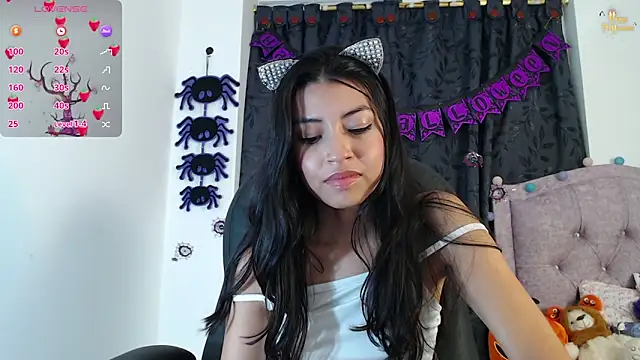 Snapshot of ellajonz chatting on October 24, 2025, 1:13 am ellajonz online show from October 24, 2025, 1:13 am