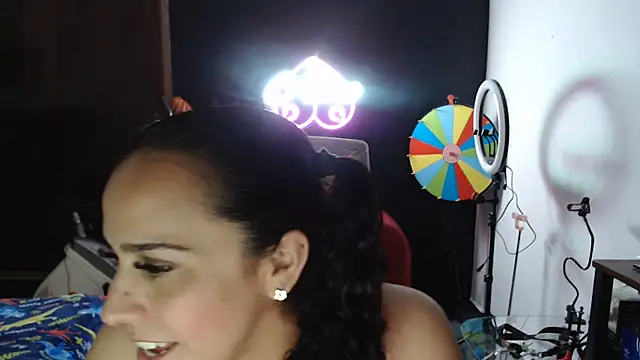 Snapshot of AliceSweet4U chatting on March 11, 2025, 5:05 am AliceSweet4U online show from March 11, 2025, 5:05 am